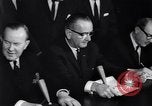 Immagine di Regno States-Canada patti Washington DC USA, 1964, secondo 48 filmato di repertorio 65675036638