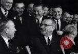 Immagine di Regno States-Canada patti Washington DC USA, 1964, secondo 53 filmato di repertorio 65675036638