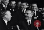 Immagine di Regno States-Canada patti Washington DC USA, 1964, secondo 54 filmato di repertorio 65675036638