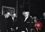 Immagine di Regno States-Canada patti Washington DC USA, 1964, secondo 60 filmato di repertorio 65675036638