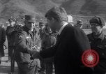 Immagine di Avvocato generale Robert Kennedy e sua moglie Ethel Corea, 1964, secondo 15 filmato di repertorio 65675036640