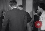 Immagine di Avvocato generale Robert Kennedy e sua moglie Ethel Corea, 1964, secondo 29 filmato di repertorio 65675036640