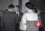 Immagine di Avvocato generale Robert Kennedy e sua moglie Ethel Corea, 1964, secondo 32 filmato di repertorio 65675036640