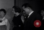 Immagine di Avvocato generale Robert Kennedy e sua moglie Ethel Corea, 1964, secondo 40 filmato di repertorio 65675036640