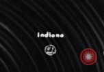 Standbild Oklahoma gegen Notre Dame Football Spiel 1956 South Bend Indiana USA, 1956, aus Sekunde 1 historischem Filmmaterial Videoclip 65675036654