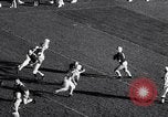 Standbild Oklahoma gegen Notre Dame Football Spiel 1956 South Bend Indiana USA, 1956, aus Sekunde 54 historischem Filmmaterial Videoclip 65675036654