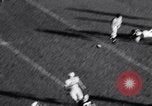 Standbild Oklahoma gegen Notre Dame Football Spiel 1956 South Bend Indiana USA, 1956, aus Sekunde 56 historischem Filmmaterial Videoclip 65675036654