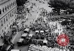 Standbild Student rally Unterstützung der ungarischen Revolution Rom Italien, 1956, aus Sekunde 11 historischem Filmmaterial Videoclip 65675036658