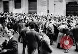 Standbild Student rally Unterstützung der ungarischen Revolution Rom Italien, 1956, aus Sekunde 13 historischem Filmmaterial Videoclip 65675036658