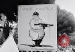 Standbild Student rally Unterstützung der ungarischen Revolution Rom Italien, 1956, aus Sekunde 23 historischem Filmmaterial Videoclip 65675036658