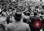 Standbild Student rally Unterstützung der ungarischen Revolution Rom Italien, 1956, aus Sekunde 53 historischem Filmmaterial Videoclip 65675036658