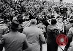 Standbild Student rally Unterstützung der ungarischen Revolution Rom Italien, 1956, aus Sekunde 54 historischem Filmmaterial Videoclip 65675036658