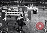 Immagine di 68a Mostra Nazionale del Cavallo New York City USA, 1956, secondo 16 filmato di repertorio 65675036660