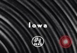 Immagine di Partita di calcio Iowa City Iowa USA, 1956, secondo 3 filmato di repertorio 65675036668