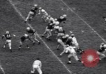 Immagine di Partita di calcio Iowa City Iowa USA, 1956, secondo 18 filmato di repertorio 65675036668