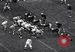 Immagine di Partita di calcio Iowa City Iowa USA, 1956, secondo 41 filmato di repertorio 65675036668