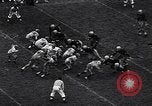 Immagine di Partita di calcio Iowa City Iowa USA, 1956, secondo 42 filmato di repertorio 65675036668