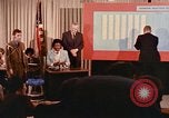 Standbild Selective Service in Aktion Washington DC USA, 1969, aus Sekunde 44 historischem Filmmaterial Videoclip 65675036676
