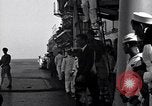Immagine di Charles Lindbergh a bordo della USS Saratoga CV-3 Oceano Pacifico, 1929, secondo 19 filmato di repertorio 65675036681