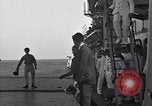 Immagine di Charles Lindbergh a bordo della USS Saratoga CV-3 Oceano Pacifico, 1929, secondo 20 filmato di repertorio 65675036681