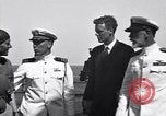Immagine di Charles Lindbergh a bordo della USS Saratoga CV-3 Oceano Pacifico, 1929, secondo 27 filmato di repertorio 65675036681