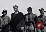 Immagine di Charles Lindbergh a bordo della USS Saratoga CV-3 Oceano Pacifico, 1929, secondo 48 filmato di repertorio 65675036681