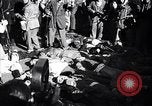 Image cadavre de Mussolini Milan Italie, 1945, de la seconde 4 séquences d'archives historiques vidéo 65675036686