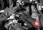 Image la mort de Mussolini Milan Italie, 1945, de la seconde 14 séquences d'archives historiques vidéo 65675036688