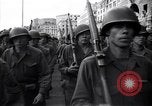 Image les troupes alliées marching Gênes Italie, 1945, de la seconde 10 séquences d'archives historiques vidéo 65675036691