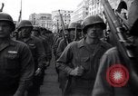 Image les troupes alliées marching Gênes Italie, 1945, de la seconde 12 séquences d'archives historiques vidéo 65675036691