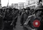 Image les troupes alliées marching Gênes Italie, 1945, de la seconde 24 séquences d'archives historiques vidéo 65675036691