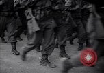 Image les troupes alliées marching Gênes Italie, 1945, de la seconde 28 séquences d'archives historiques vidéo 65675036691