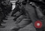 Image les troupes alliées marching Gênes Italie, 1945, de la seconde 42 séquences d'archives historiques vidéo 65675036691