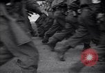 Image les troupes alliées marching Gênes Italie, 1945, de la seconde 43 séquences d'archives historiques vidéo 65675036691