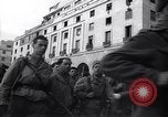 Image les troupes alliées marching Gênes Italie, 1945, de la seconde 53 séquences d'archives historiques vidéo 65675036691