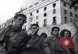 Image les troupes alliées marching Gênes Italie, 1945, de la seconde 62 séquences d'archives historiques vidéo 65675036691