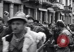 Image les partisans italiens round up plusieurs fonctionnaires fasciste Ivrea Italie, 1945, de la seconde 19 séquences d'archives historiques vidéo 65675036692