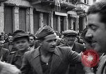 Image les partisans italiens round up plusieurs fonctionnaires fasciste Ivrea Italie, 1945, de la seconde 22 séquences d'archives historiques vidéo 65675036692