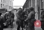 Image les partisans italiens round up plusieurs fonctionnaires fasciste Ivrea Italie, 1945, de la seconde 35 séquences d'archives historiques vidéo 65675036692