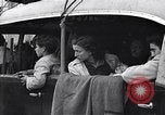 Image les partisans italiens round up plusieurs fonctionnaires fasciste Ivrea Italie, 1945, de la seconde 50 séquences d'archives historiques vidéo 65675036692