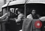 Image les partisans italiens round up plusieurs fonctionnaires fasciste Ivrea Italie, 1945, de la seconde 55 séquences d'archives historiques vidéo 65675036692