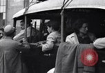 Image les partisans italiens round up plusieurs fonctionnaires fasciste Ivrea Italie, 1945, de la seconde 56 séquences d'archives historiques vidéo 65675036692