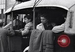 Image les partisans italiens round up plusieurs fonctionnaires fasciste Ivrea Italie, 1945, de la seconde 57 séquences d'archives historiques vidéo 65675036692