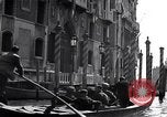 Image des soldats britanniques à visiter Venise Venise Italie, 1945, de la seconde 36 séquences d'archives historiques vidéo 65675036697
