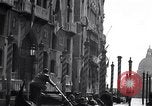Image des soldats britanniques à visiter Venise Venise Italie, 1945, de la seconde 40 séquences d'archives historiques vidéo 65675036697