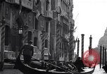 Image des soldats britanniques à visiter Venise Venise Italie, 1945, de la seconde 41 séquences d'archives historiques vidéo 65675036697