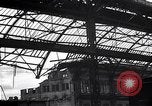 Image endommagé railroad station Munich Allemagne, 1945, de la seconde 30 séquences d'archives historiques vidéo 65675036699