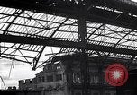 Image endommagé railroad station Munich Allemagne, 1945, de la seconde 34 séquences d'archives historiques vidéo 65675036699