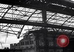Image endommagé railroad station Munich Allemagne, 1945, de la seconde 36 séquences d'archives historiques vidéo 65675036699