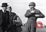 Image Jefferson Caffery Ausgburg Allemagne, 1945, de la seconde 53 séquences d'archives historiques vidéo 65675036701